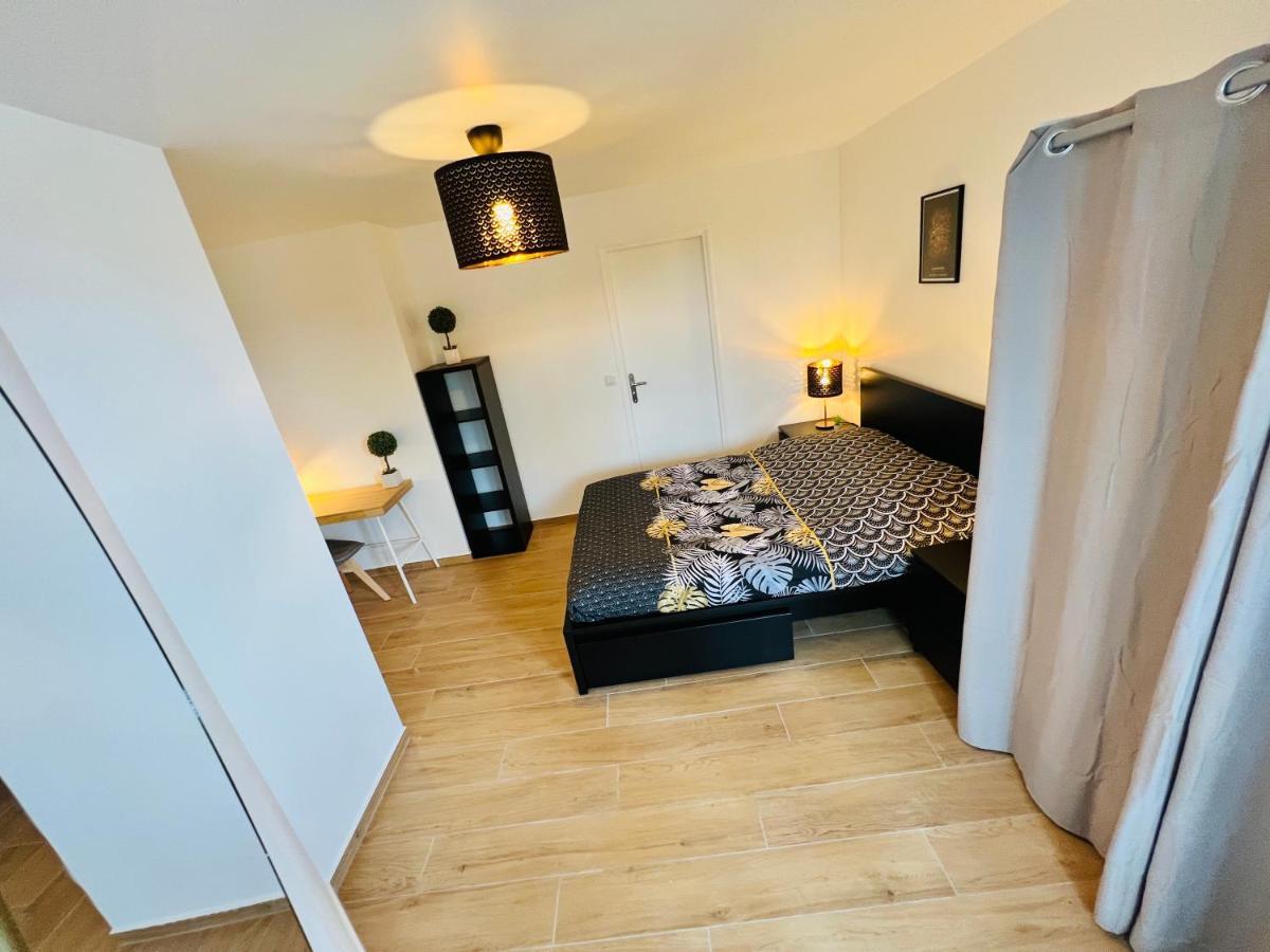 Appartement Luxueux Et Cosy Cergy Bagian luar foto